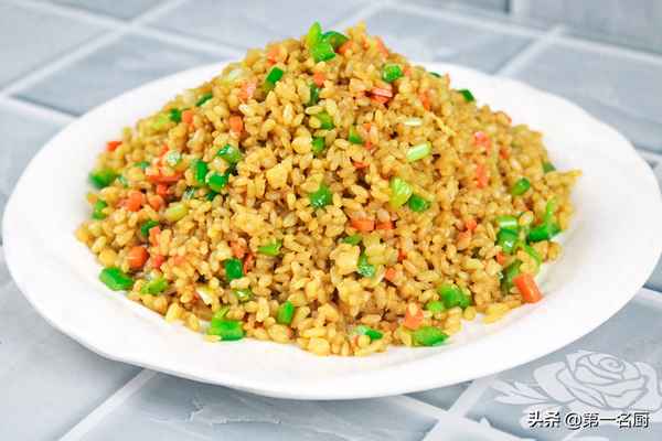 新手該怎么炒蛋炒飯_蛋炒飯的正確順序