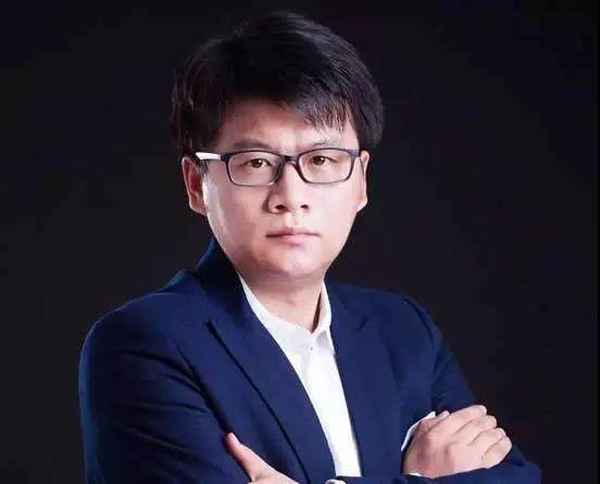 新浪财经主编;新浪财经主持人