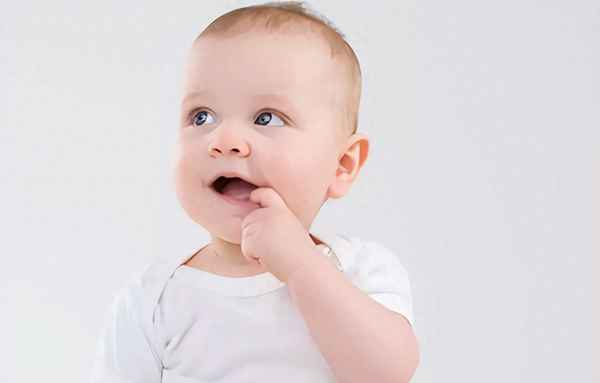 吃手指甲是什么原因造成的呢-手指甲痛什么原因引起的