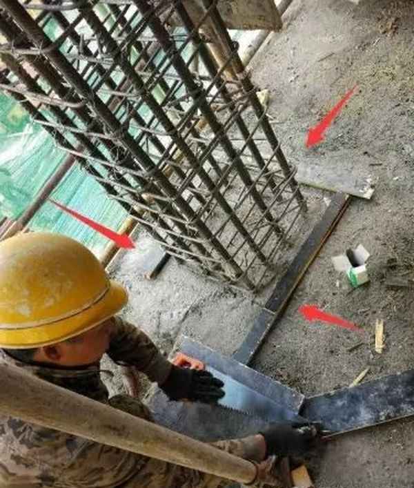 混凝土柱子8天没拆怎么处理(混凝土柱子烂根缺陷修补方案)