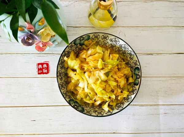 素炒圓白菜的做法、素炒圓白菜怎么做好吃