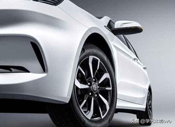 加裝倒車雷達多少錢一套_加裝倒車雷達后悔死了