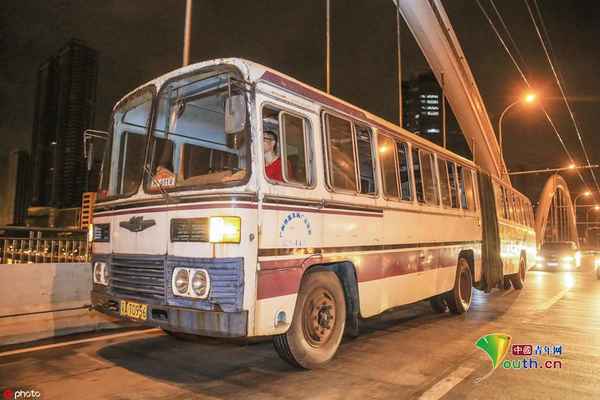 公共汽車圖片(公共汽車圖片大全大圖真實)