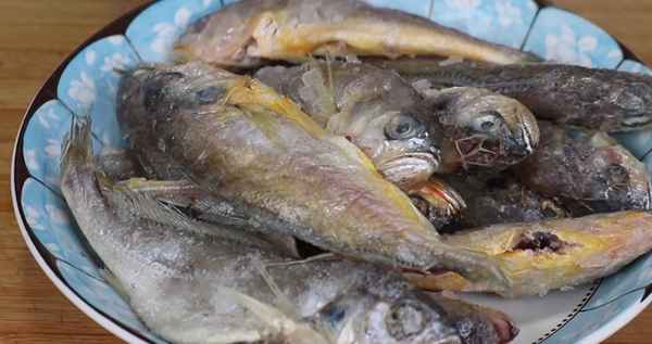 干炸魚怎么做酥脆好吃-干炸魚怎么做酥脆好吃鯉魚