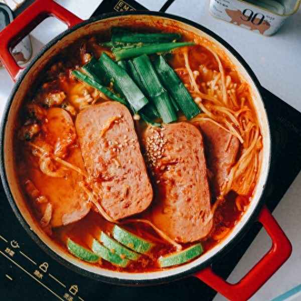 泡菜湯放什么配菜,泡菜湯一般加什么食材