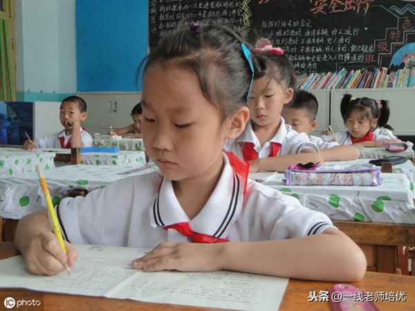 半樹(shù)銀妝是什么意思(半樹(shù)銀妝是什么意思指的是什么)