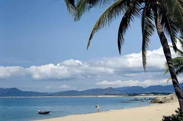 三亚康养公寓排名前十—海南万宁包吃住养老公寓