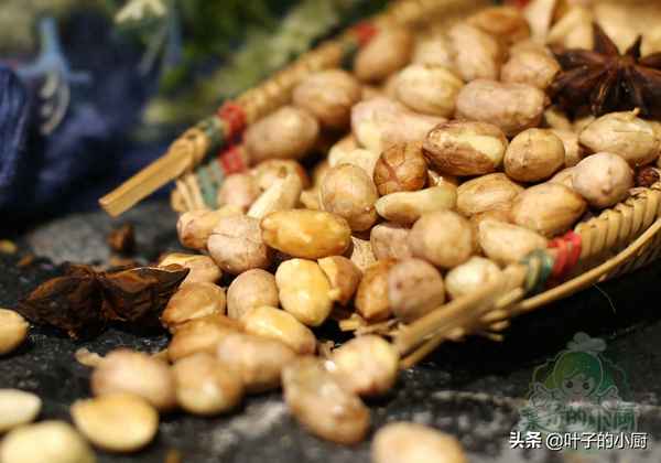 用微波爐怎么烤花生、微波爐怎么烤花生米視頻