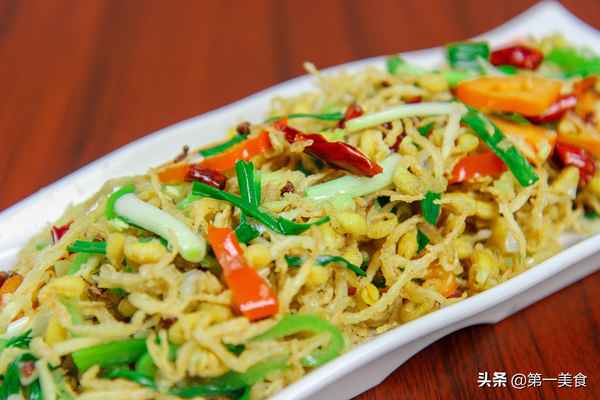 黃豆芽怎么炒好吃又簡單的做法—炒黃豆芽需不需要焯水