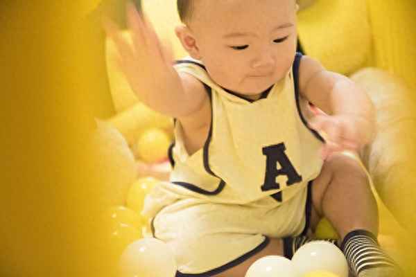 12岁孩子咬指甲是心理问题吗,12岁小孩咬指甲是什么心理疾病