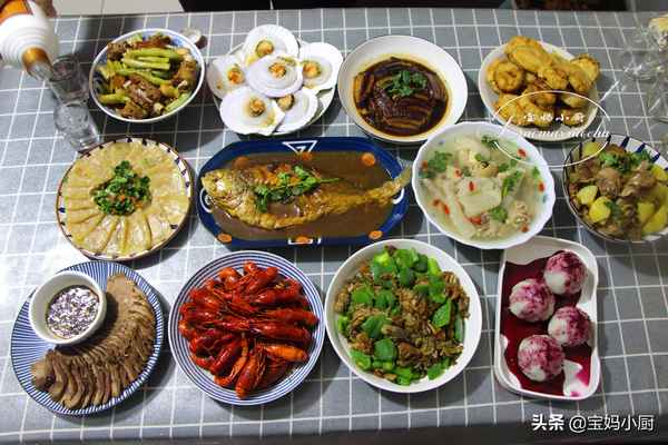 家美食(家鄉美食手抄報圖片)