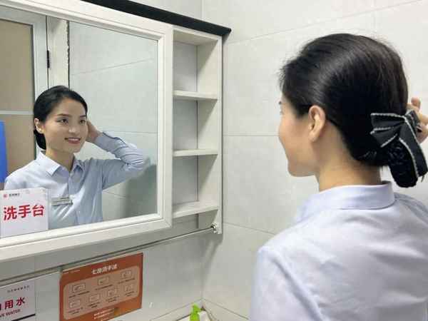 物業客服接待自我總結—物業客服日常接待