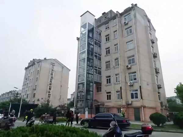 三楼安装电梯是贬值还是增值,三楼装电梯分摊多少钱