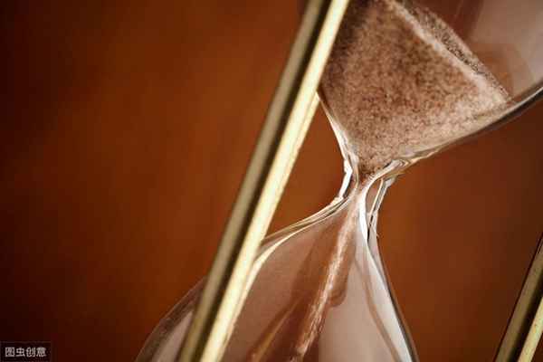 一寸光阴一寸金出自哪里(一寸光阴一寸金,寸金难买寸光阴的意思)