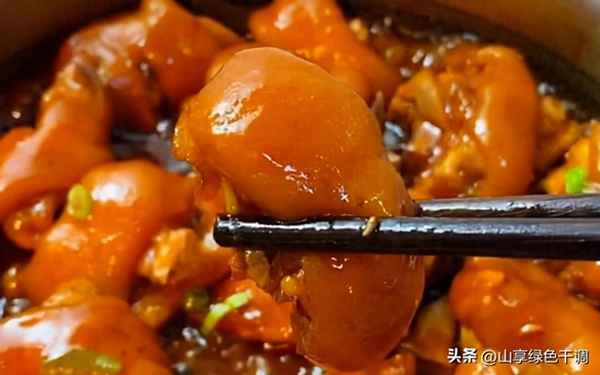燉豬肉放什么調(diào)料好(燉豬肉放什么調(diào)料？)
