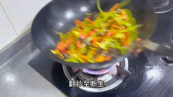 魚(yú)香肉絲的做法視頻,魚(yú)香肉絲的做法視頻教程