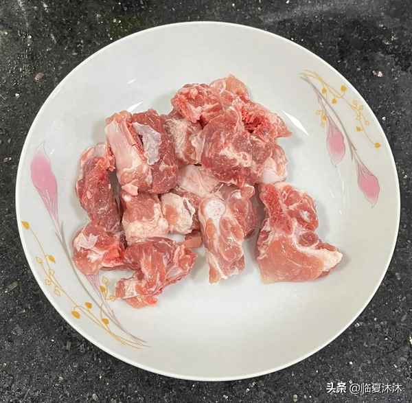 西紅柿燜排骨簡單做法-西紅柿燜排骨簡單做法視頻