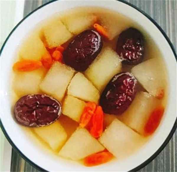 冰糖雪梨水的制作方法;冰糖雪梨水的制作方法視頻