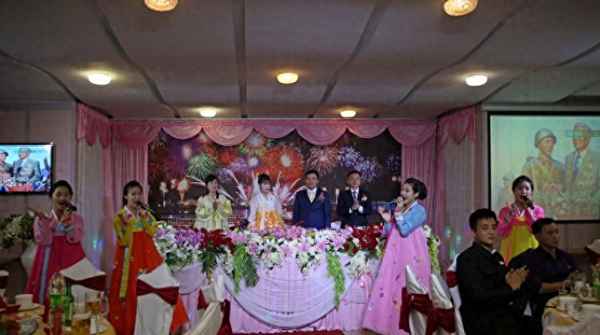 朝鮮結(jié)婚送男人一向是什么(朝鮮結(jié)婚送花圈嗎)