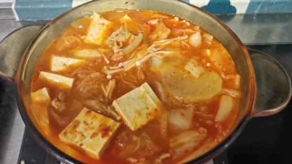 韓國泡菜湯的主要食材(韓國泡菜湯的最簡做法)