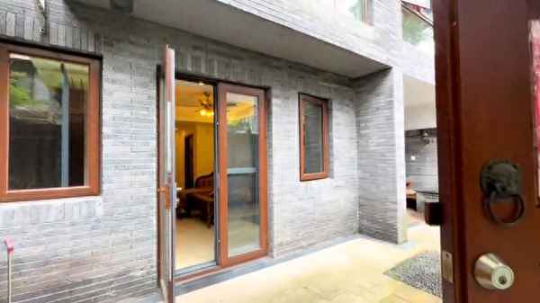 出售独门独院别墅一套-出售独门独院别墅一套咸宁