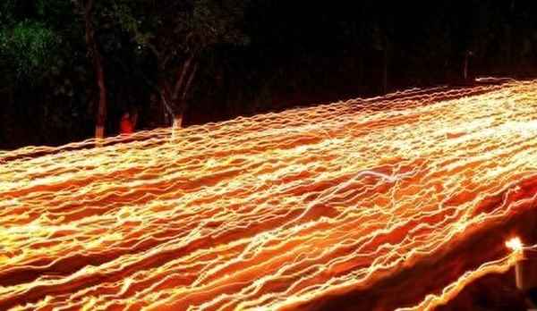 春蚕象征着哪种人;春蚕可以比喻什么人