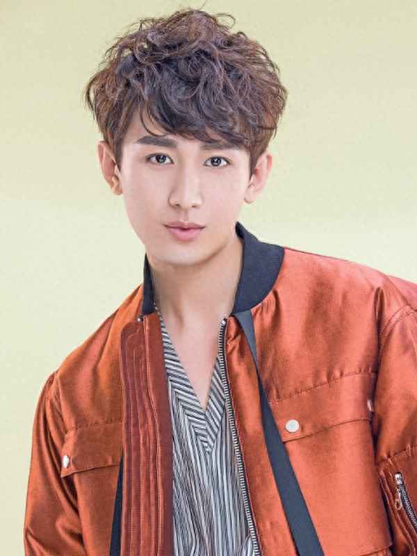 怎么添加赵丽颖的微信(赵丽颖带你赚钱加微信?)