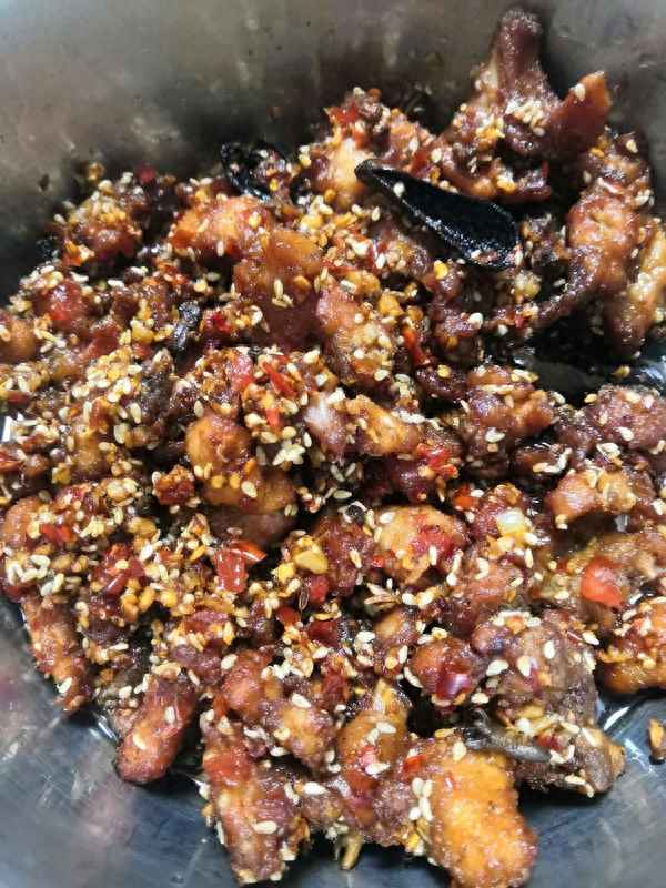 麻辣兔丁最正宗的做法—麻辣兔丁的制作