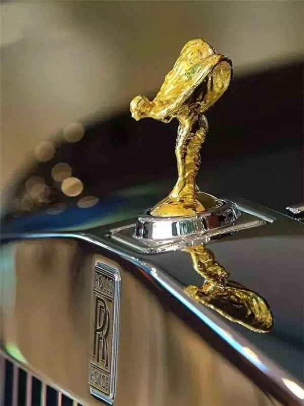 車標小金人是什么車標(和賓利車標很像的車標)