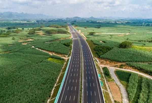中國十大最難修的高速公路_中國最難修的公路修了多少時間