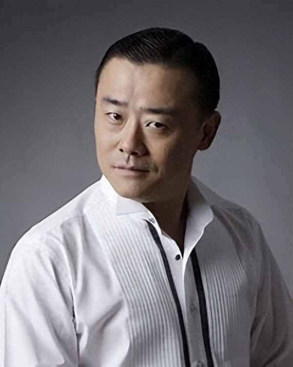 周立波老婆比周立波大多少,周立波比他老婆小多少歲