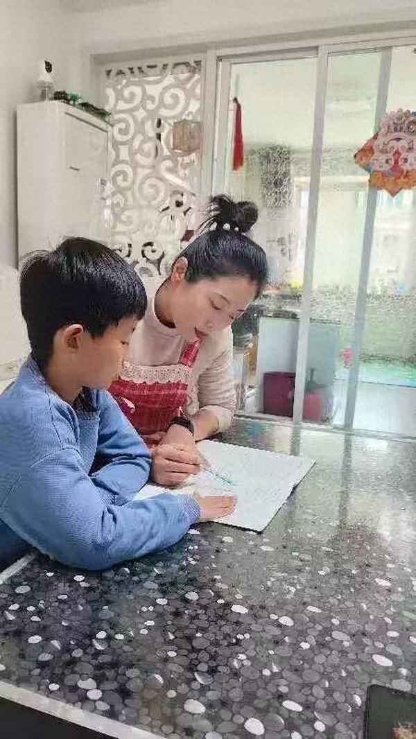 給媽媽的一封信600字作文(給媽媽的一封信600字作文感恩)