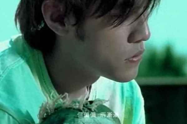 周杰倫的退后歌曲,周杰倫的退后歌曲是什么