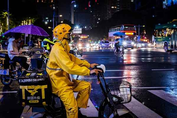 電動(dòng)車下雨后充不進(jìn)去電-電動(dòng)車下雨淋了充不上電了