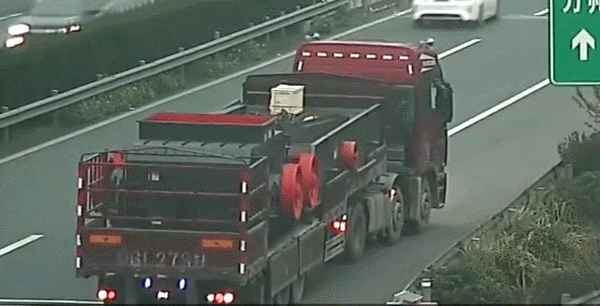 高速緊急避險標識—高速緊急避險車道圖片
