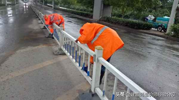 雨后环卫工人描写_夜晚的环卫工人的描写