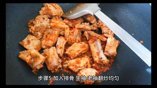 蒜香排骨做法視頻_蒜香排骨最正宗的做法