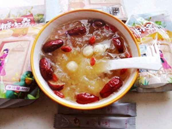 銀耳蓮子紅棗湯要煮多久—銀耳蓮子紅棗湯要煮多久才熟