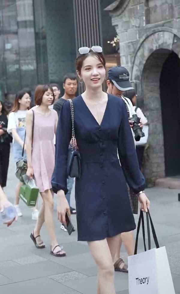 果凍杯多少錢一個;果凍杯裝飾