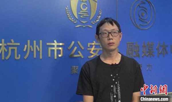 女子跳江小伙救人;女子跳江小伙救人被救视频