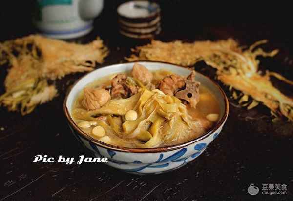 霸王花煲湯的做法大全及作用(霸王花相克的食物)