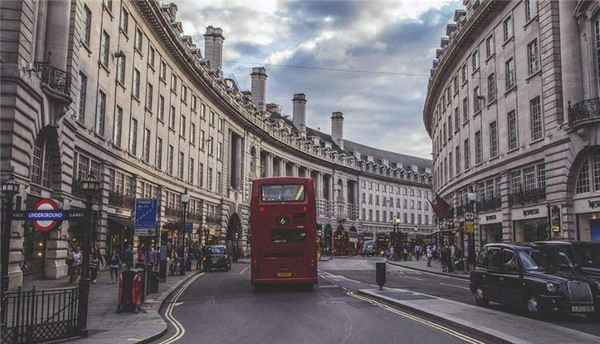 英国房产(英国房产价格走势)