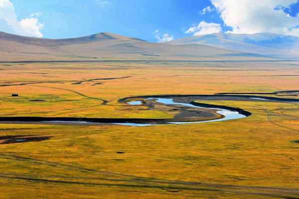 秋天适合去的旅游景点(秋天适合去的旅游景点推荐)