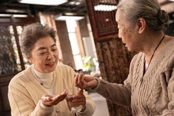 氣管炎和哮喘的癥狀區別在哪里、氣管炎跟哮喘癥狀有什么不同