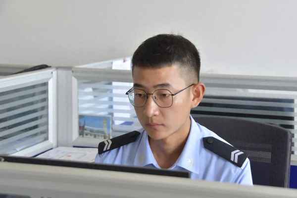 新到崗位簡短自我介紹_適合女生的自我介紹
