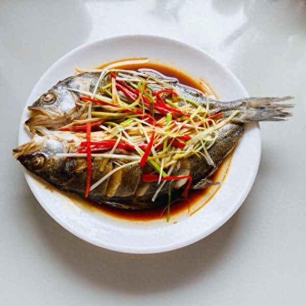 海鱸魚蒸多長時間;蒸鱸魚怎么蒸好吃又簡單