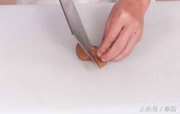 清燉鱸魚最簡單的做法、清蒸魚做法視頻