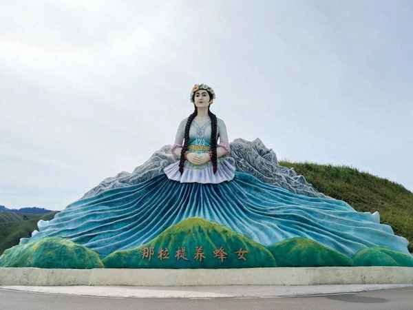河谷草原景點介紹-河谷草地廣場
