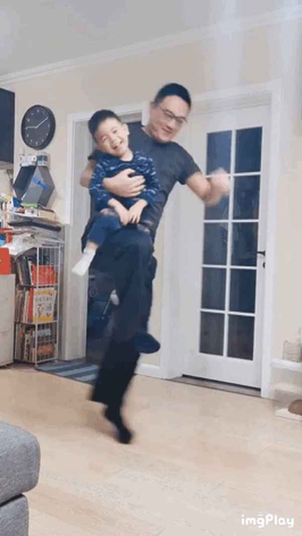 小小智慧樹開汽車_小小智慧樹開汽車的游戲兒歌