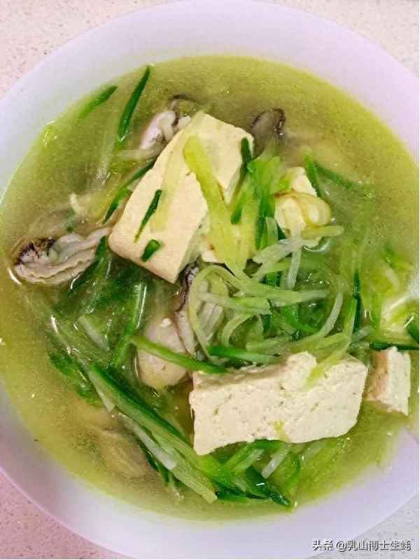 蘿卜海蠣子湯的功效(蘿卜海蠣子湯的功效與禁忌)